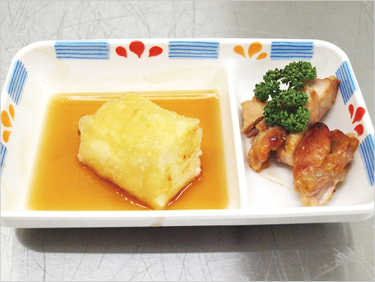 オーブン調理でヘルシー！『鶏肉のみそ漬け焼きと揚げ出し豆腐』