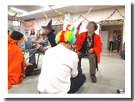 プログラム8：叩いて守って！職員危機一髪�